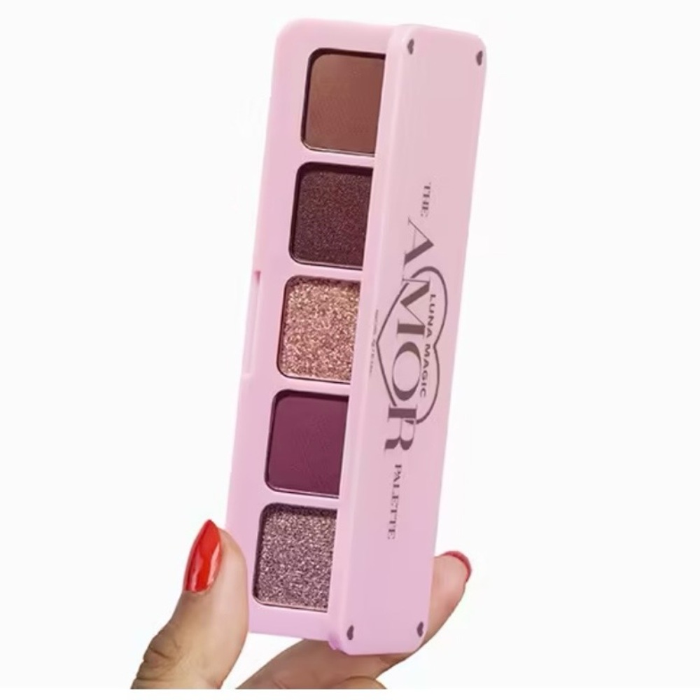 Luna magic the amor palette
